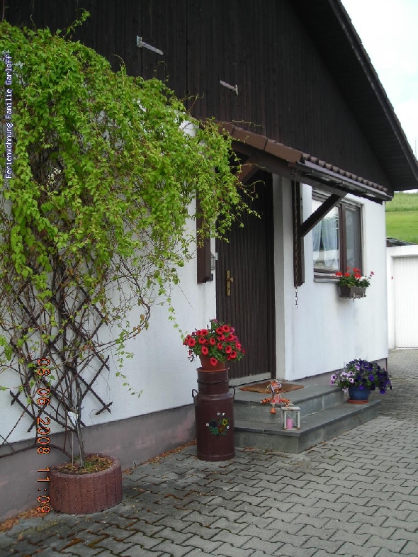 http://www.garloff.info/pixlie/cache/vs_Haus&Umgebung_DSCN1346.JPG